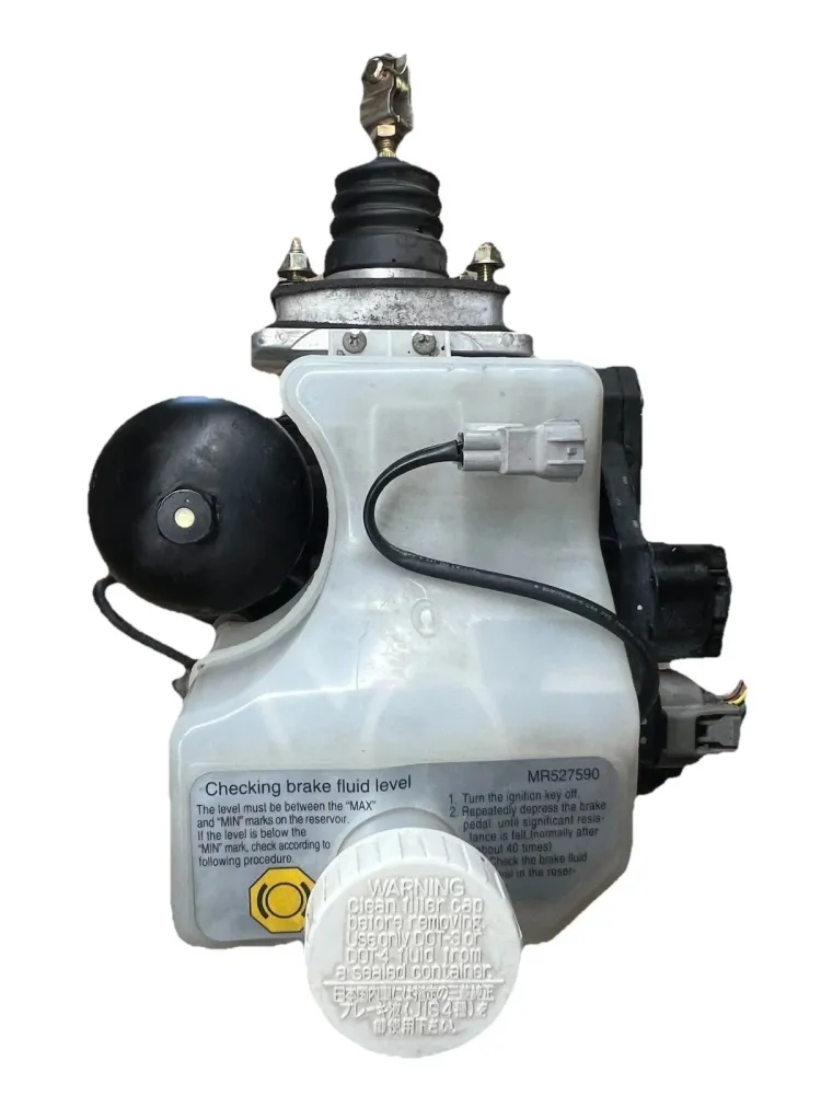 2001-2002 Mitsubishi Montero ABS Pump Bromsförstärkare Huvudcylinder MR407202