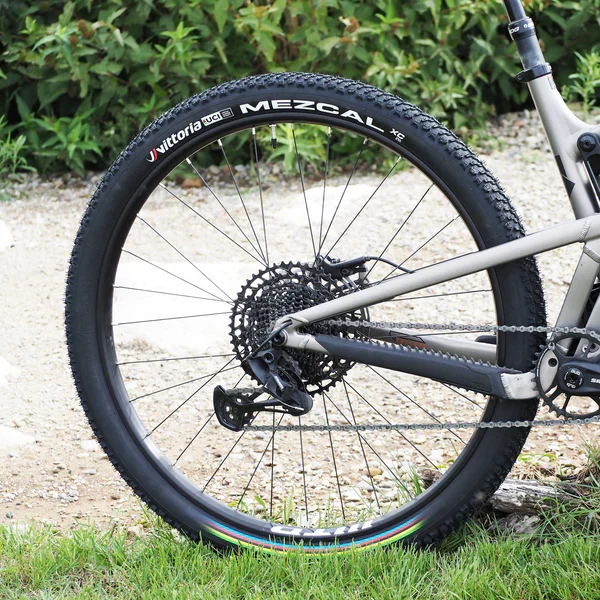 VITTORIA MEZCAL XC 29X2.25 "UCI Rainbow Edition" Tubeless Ready Soft Black däck