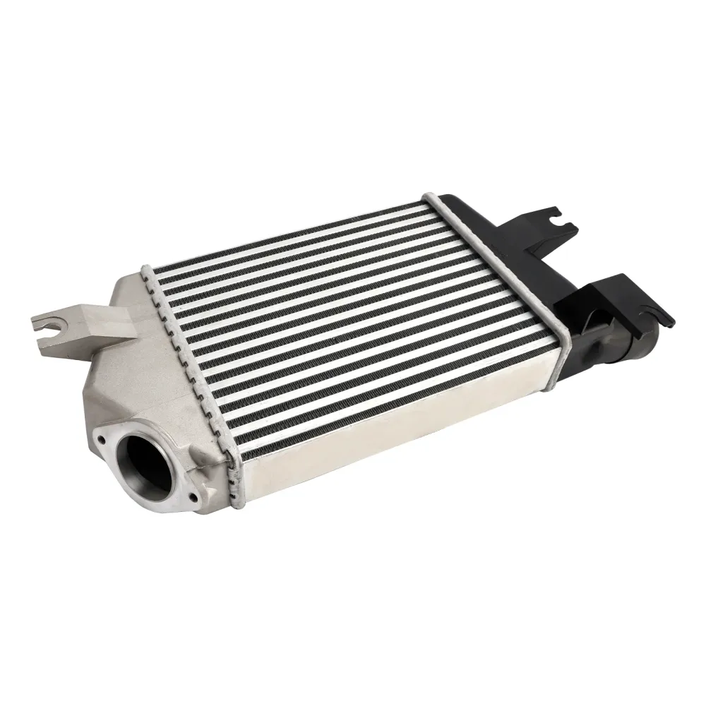 MN135001 Turbo Intercooler för Mitsubishi Pickup Triton L200 4D56 4M41 Turbo