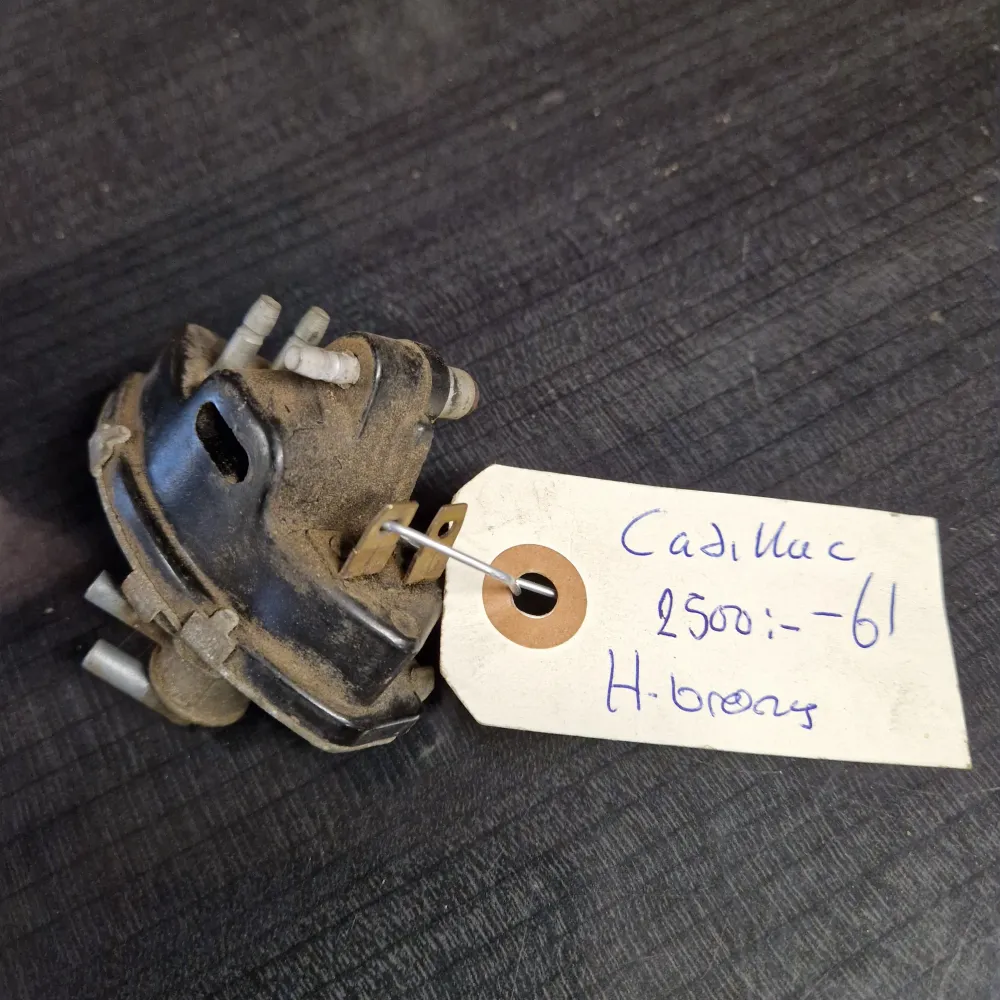 Begagnad neutralkontakt för Cadillac 61–62, avsedd för vakuum